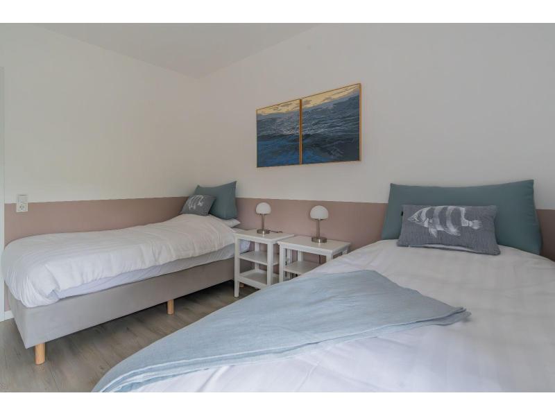 Renesse, Horizon 46 - Image 17